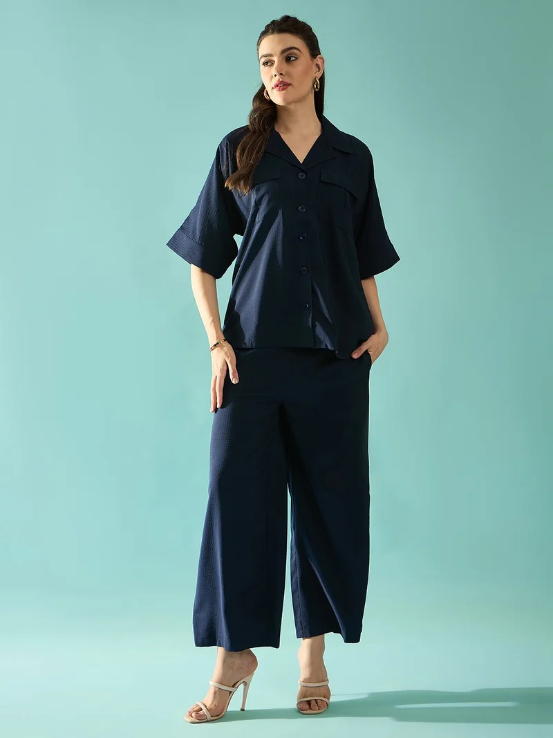 بانيت طقم متناسق (Co-ord Set) قميص فضفاض (Oversized) من قماش السيرساكر (Seersucker) مع بنطلون