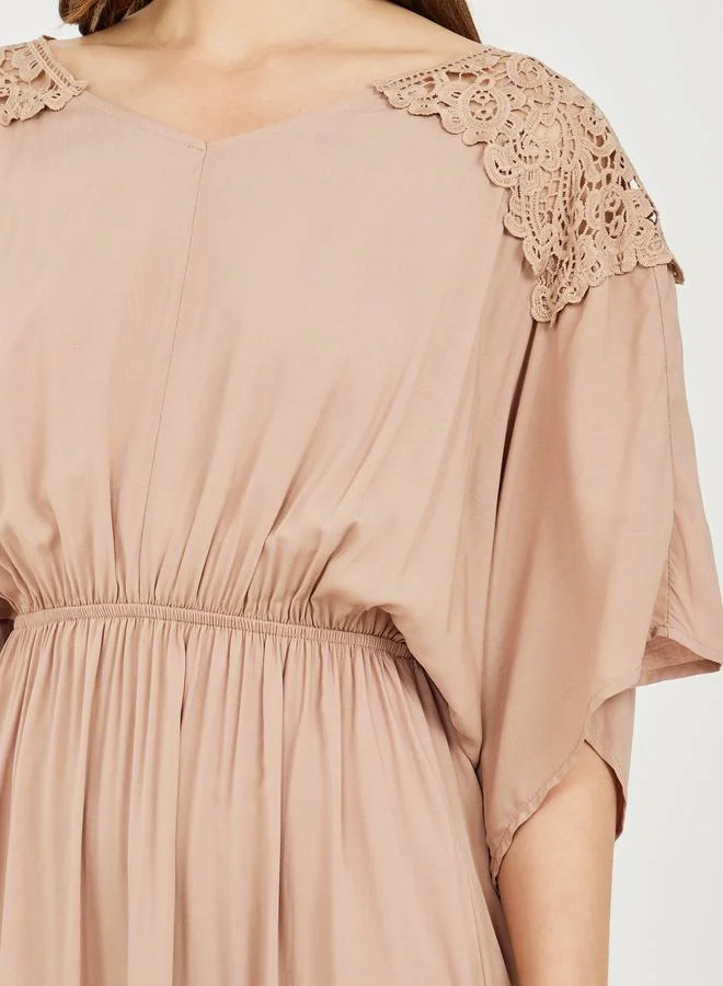 ستايلي Lace Shoulder Detail Asymmetric Hem Midi Dress