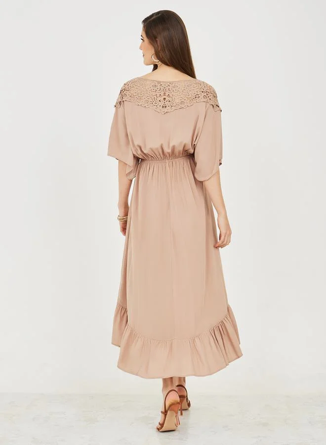 ستايلي Lace Shoulder Detail Asymmetric Hem Midi Dress