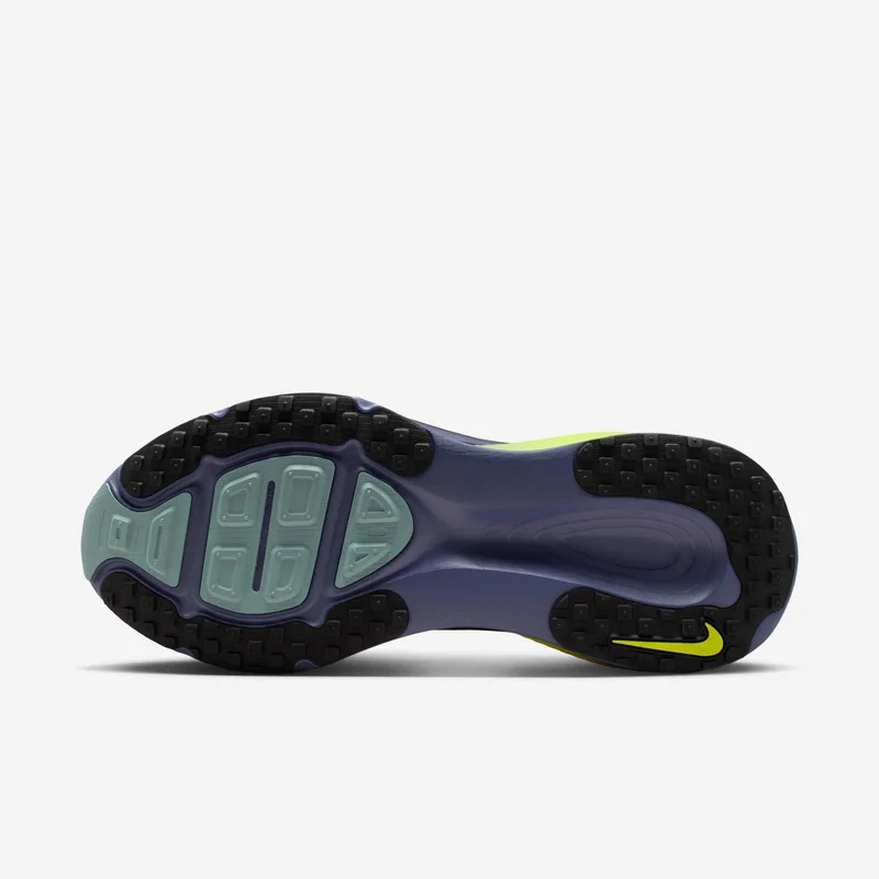 نايكي حذاء جري رجالي فوميرو  للطرق