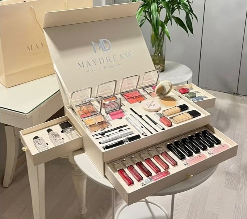 مي دريم صندوق الجمال المتكامل للعناية بكل تفصيلة من إطلالتك كل ماتحتاجينه في بوكس واحد - Image 1