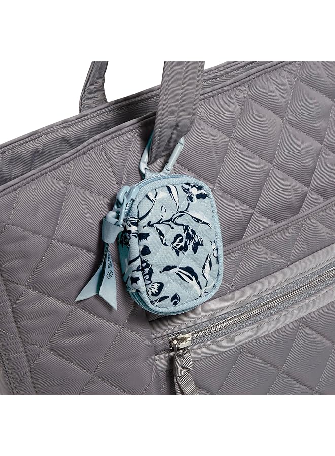 فيرا برادلي حقيبة نسائية مع حلية لإكسسوارات Airpods التقنية - Image 3