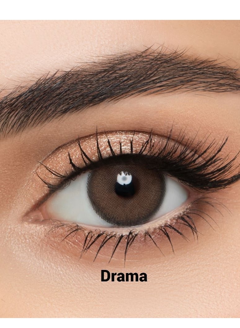 عدسات لاصقة صالحة للاستخدام لمدة 6 أشهر