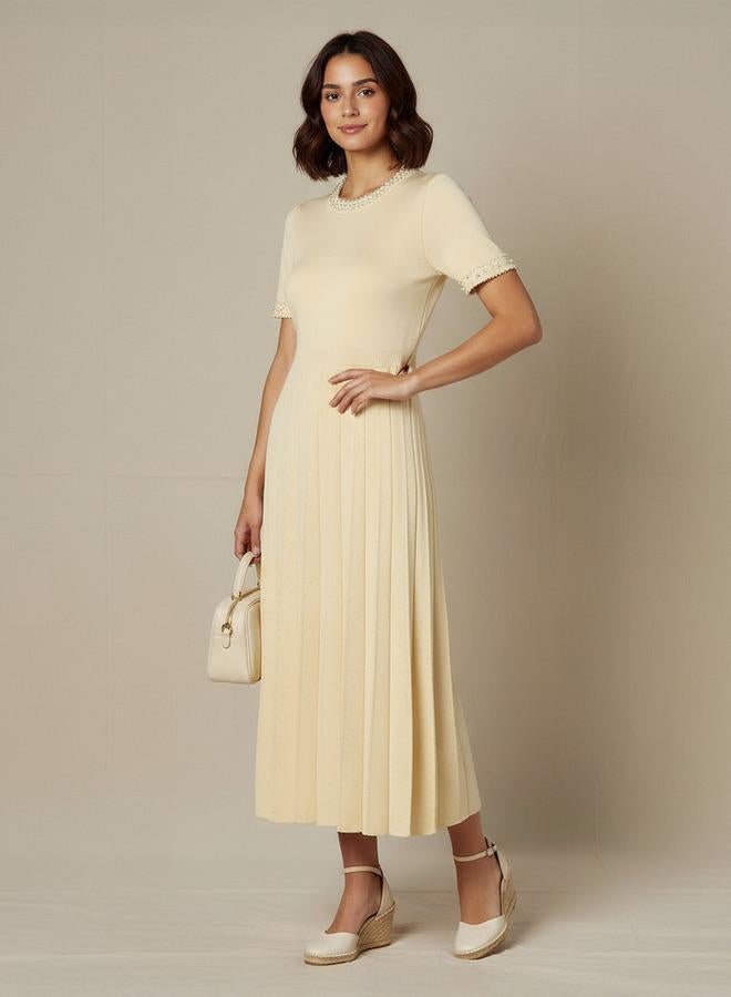 تواكستريمز فستان ميدي مطوي بتطريز لؤلؤ من تو إكستريمز - Image 2