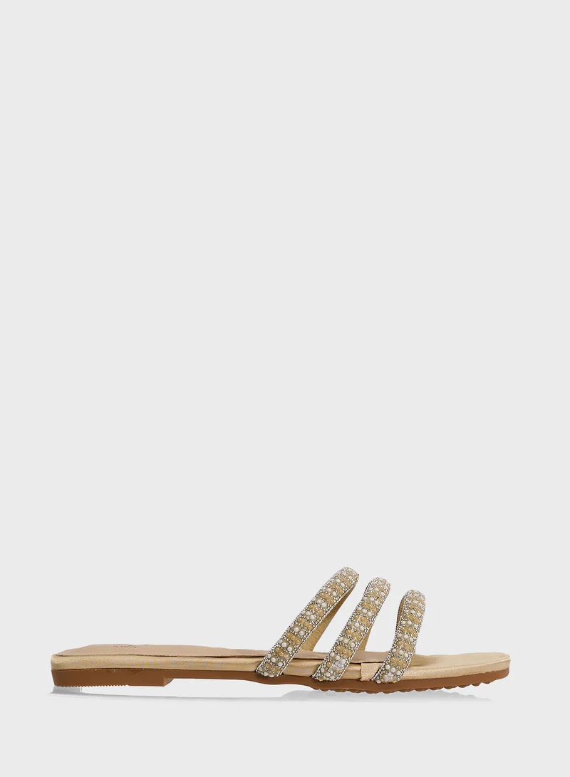 جينجر Diamante Flat Sandal