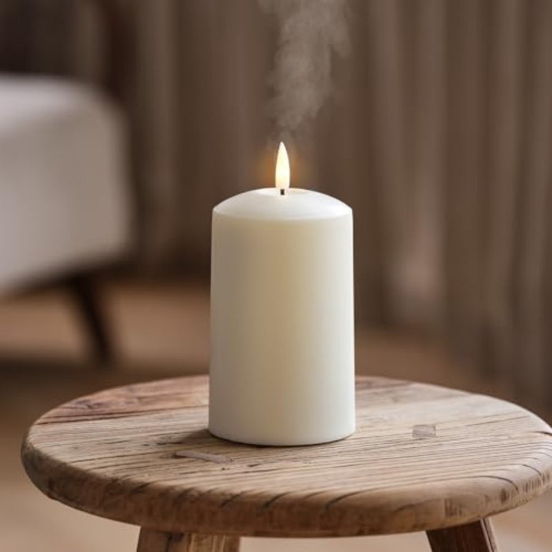 ناشر الزيوت العطرية للشموع العمودية المحمولة من TruGlow Air® للمنزل مع جهاز تحكم عن بعد ومؤقت - Image 1