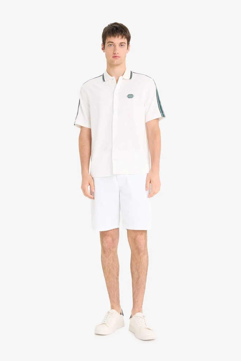 ديفاكتو Relax Fit Polo Collar Printed Short Sleeve Shirt