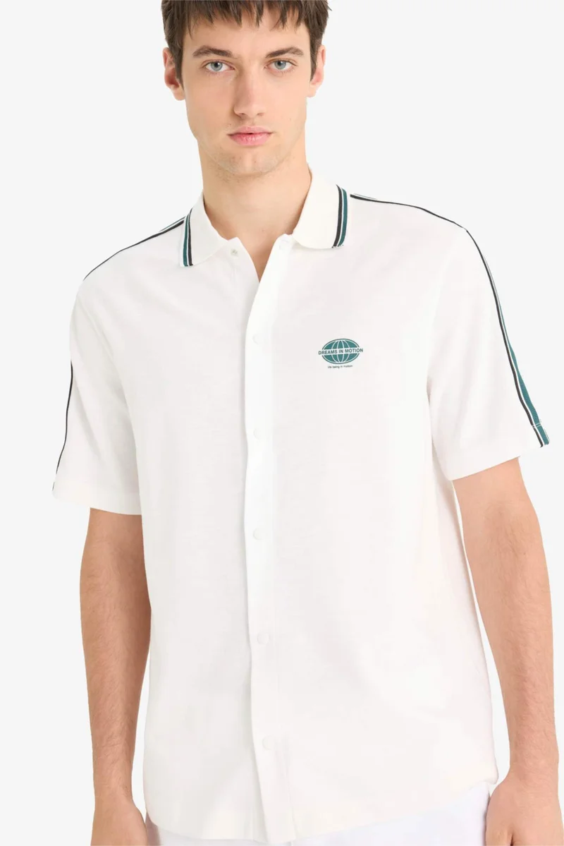 ديفاكتو Relax Fit Polo Collar Printed Short Sleeve Shirt