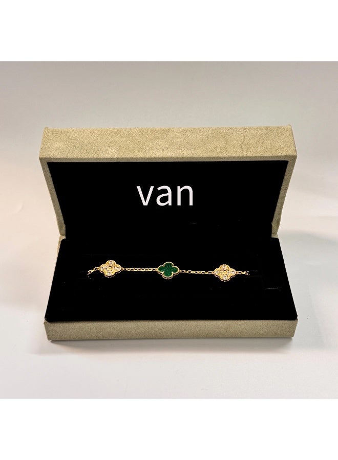 Van Women's 18K Gold Bracelet with Malachite Green and Diamonds - Image 2