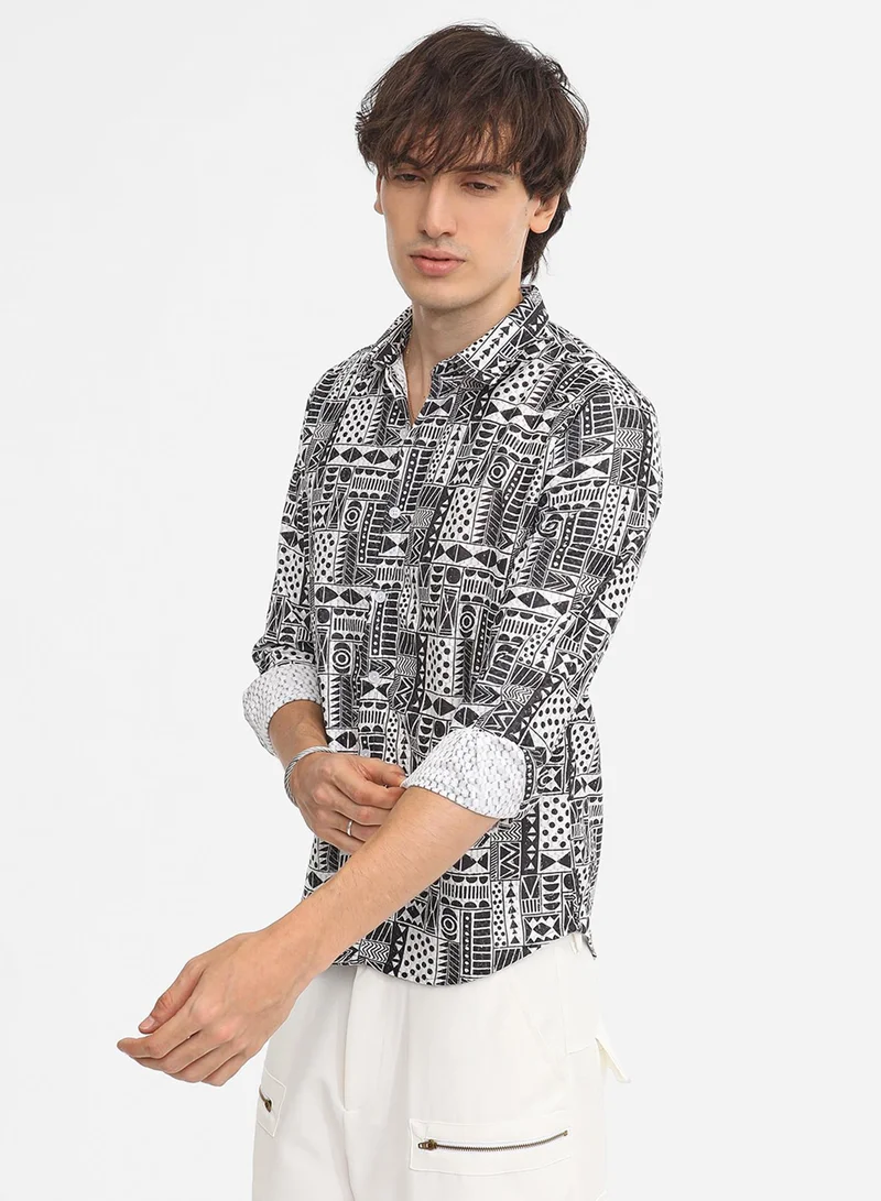 Campus Sutra Men's Off-White & Midnight Black Abstract Geometric Shirt