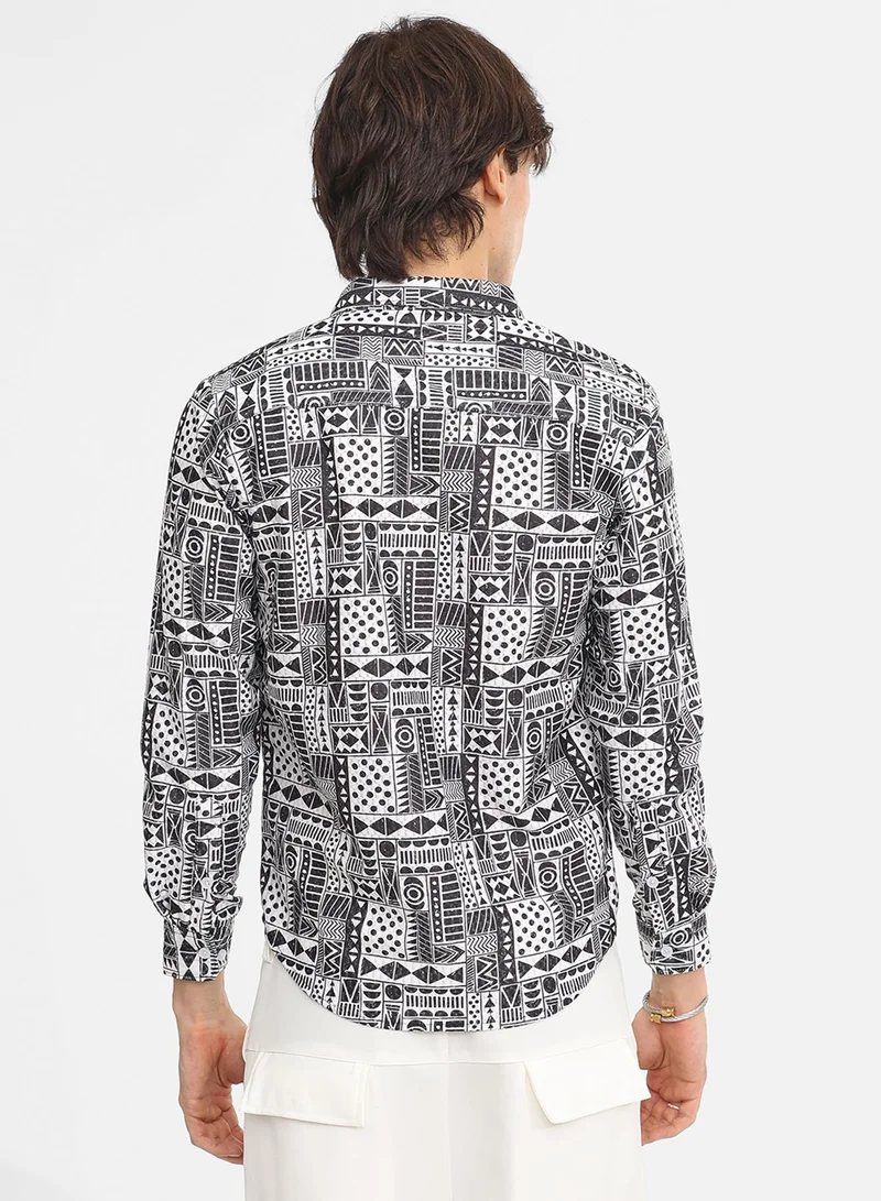 Campus Sutra Men's Off-White & Midnight Black Abstract Geometric Shirt