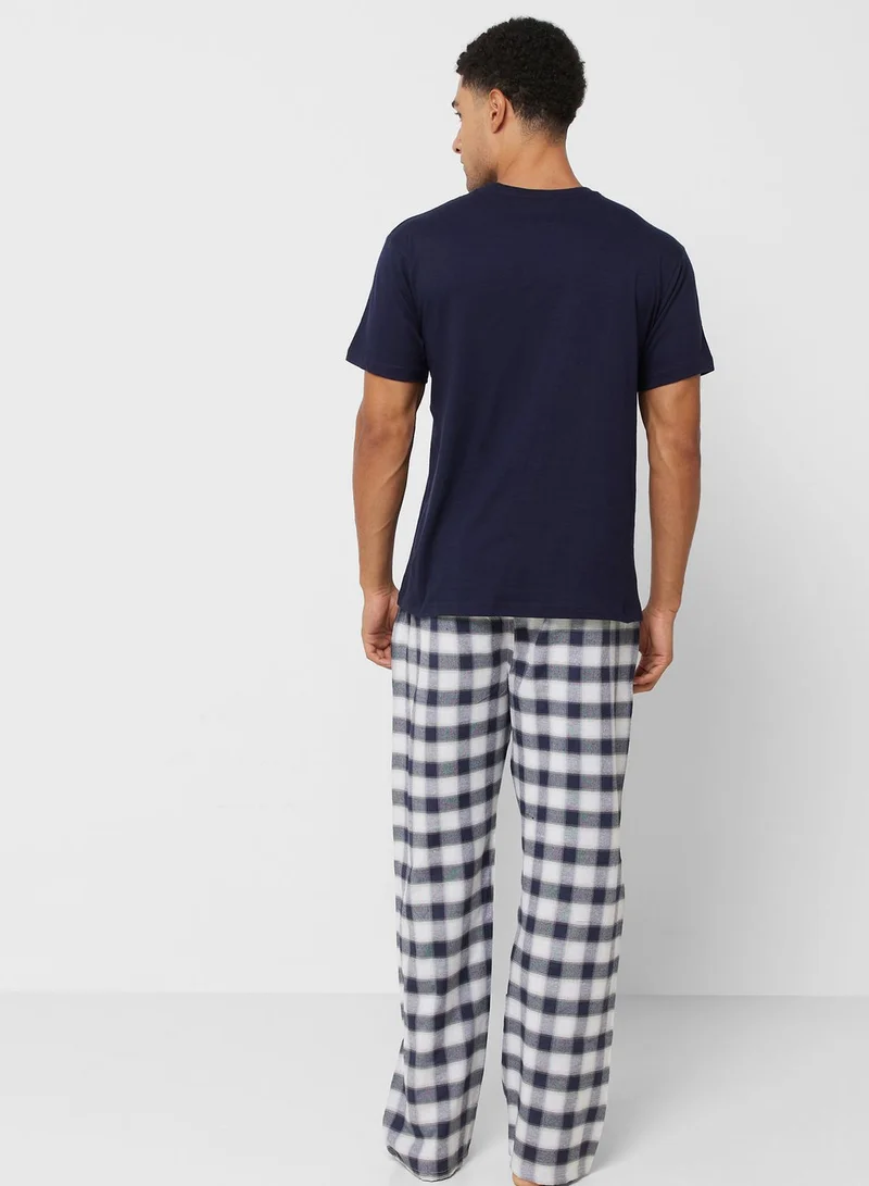 Seventy Five Men'S Foxbury Jersey Short Sleeve T-Shirt & Woven Check Pants
