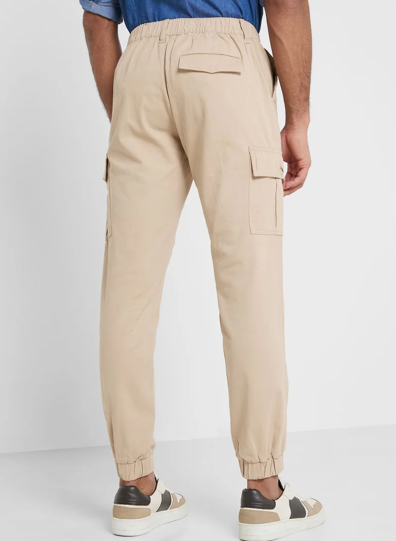 Thomas Scott Thomas Scott Men Comfort Mid-Rise Easy Wash Cargo Trousers