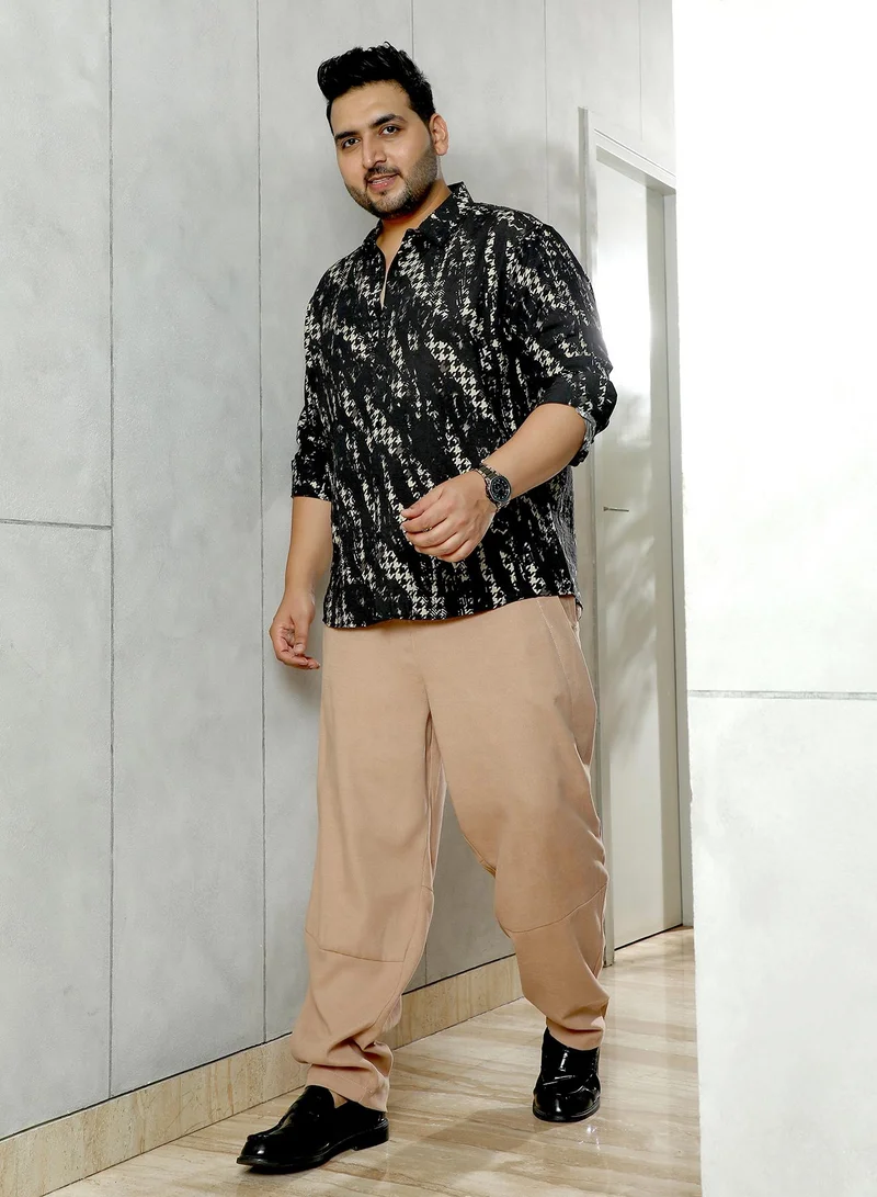 انستافاب بلس Instafab Plus Men's Black Grazed-Houndstooth Imprint Shirt | Spread Collar , Long Cuffed Sleeves , Button Closure , Curved Hemline | Geometric-Print Plain Polyester Blend For Street & Casual Wear