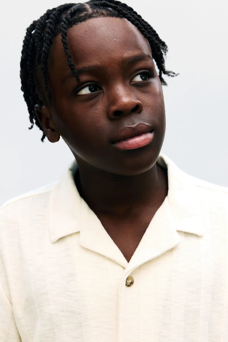 اتش اند ام طقم من قميص وشورت - قطعتين