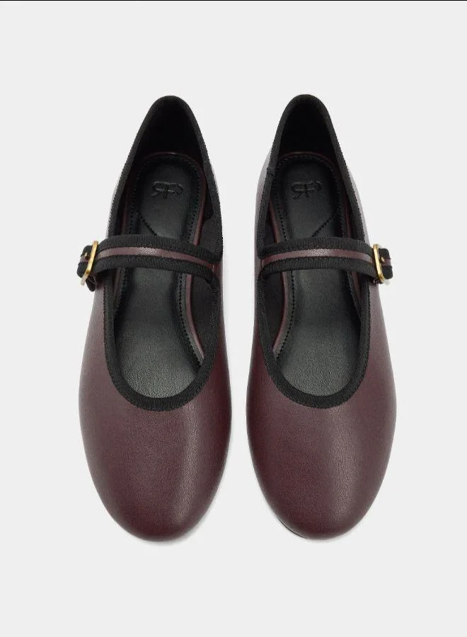 بارفوا أحذية الباليه المسطحة مع حزام ومشبك