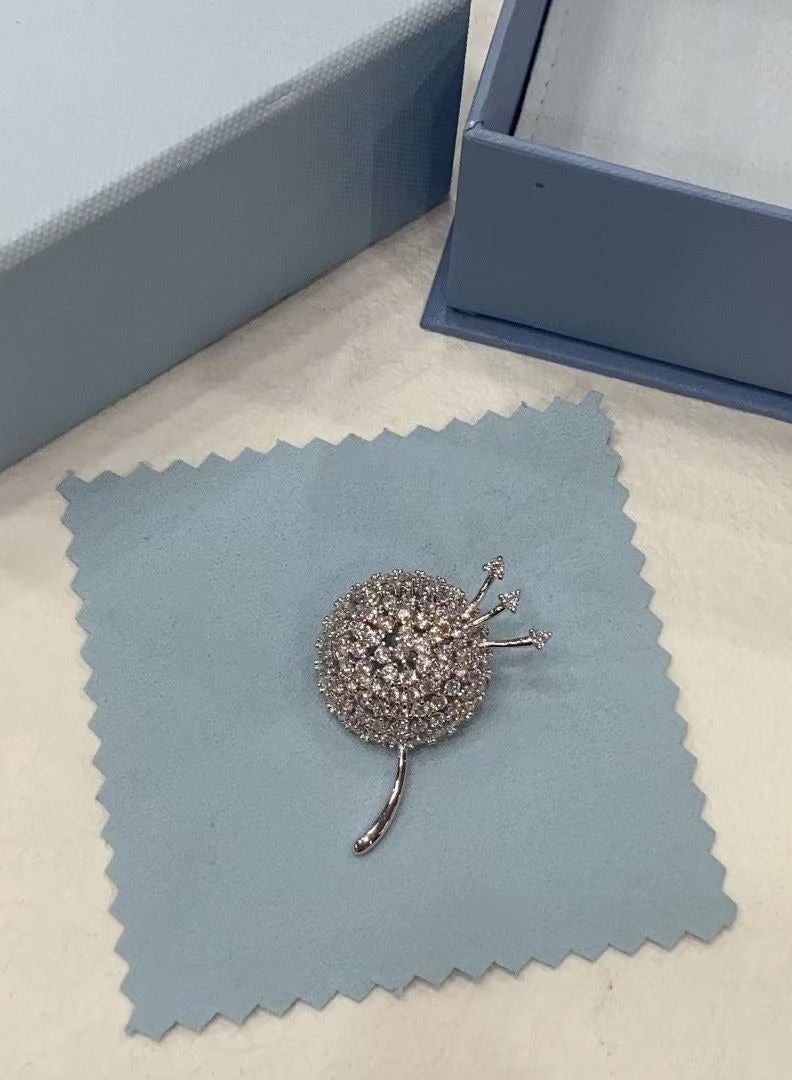 HEFANG Fashionable High-End Dandelion Brooch  - Image 2