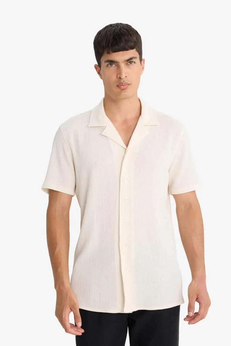 DeFacto Modern Fit Resort Neck Crinkle Fabric Short Sleeve Shirt