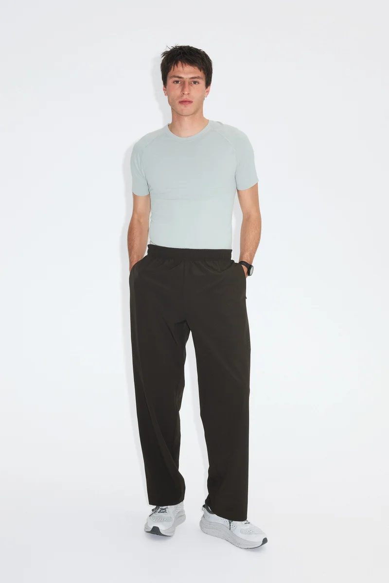 H&M  Muscle Fit Sports T-shirt with DryMove™ for Men | Best Price UAE