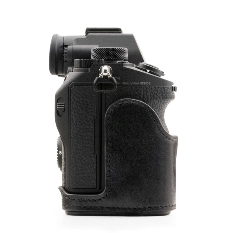 MegaGear MG1243 Sony Alpha A7RIII, A9, A7III Ever Ready Genuine Leather Camera Half Case and Strap - Black - Image 4