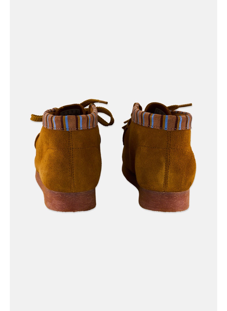 clarks Kids Boys Wide Fit Wallabee Lace Up Casual Boots, Mustard  - Image 2