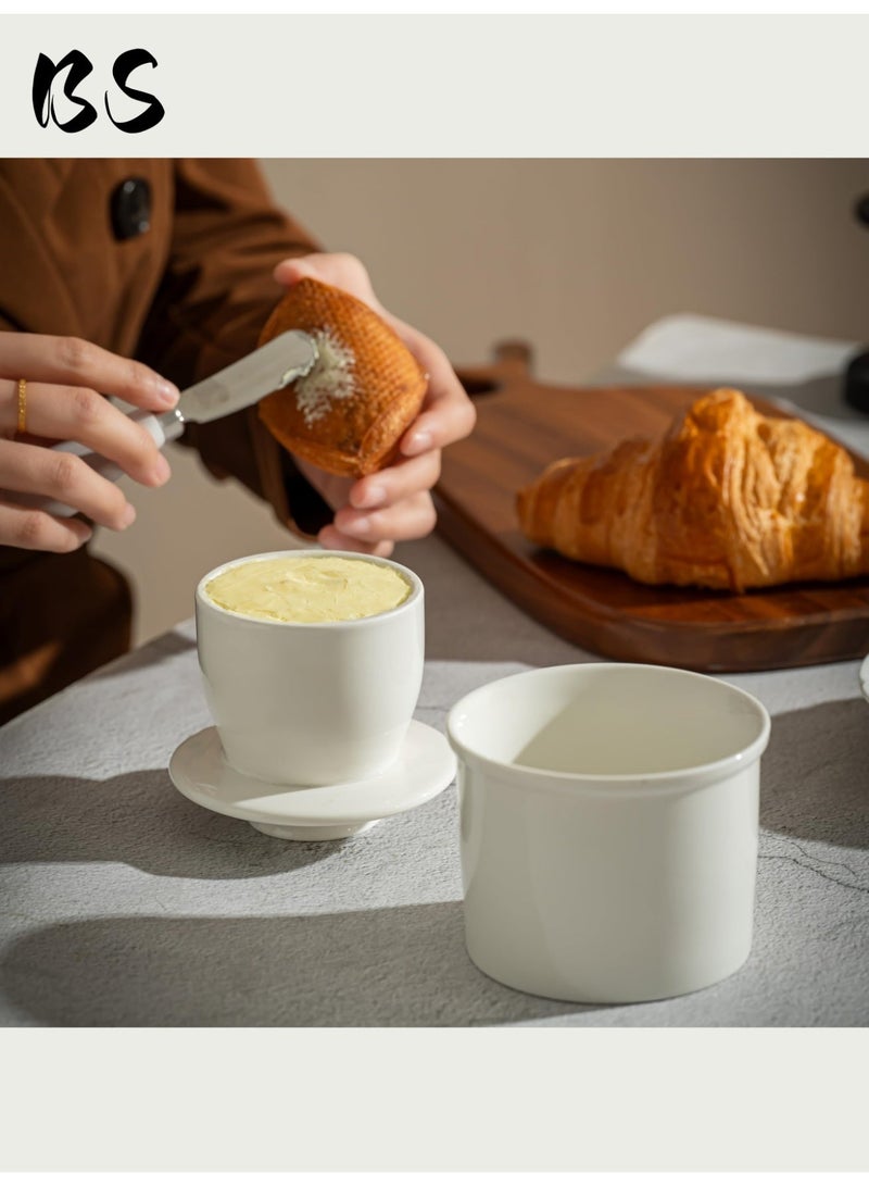 بي إس وعاء زبدة سيراميكي بغطاء | تصميم كلاسيكي لامع على شكل جرس | مادة سيراميكية عالية الجودة للسلامة والمتانة | تقنية مقاومة للماء تحافظ على الزبدة طازجة وقابلة للدهن | سهل الاستخدام مع جميع أنواع الزبدة | سهل التنظيف والصيانة | أبيض - Image 5