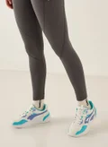 kangaROOS WHITE