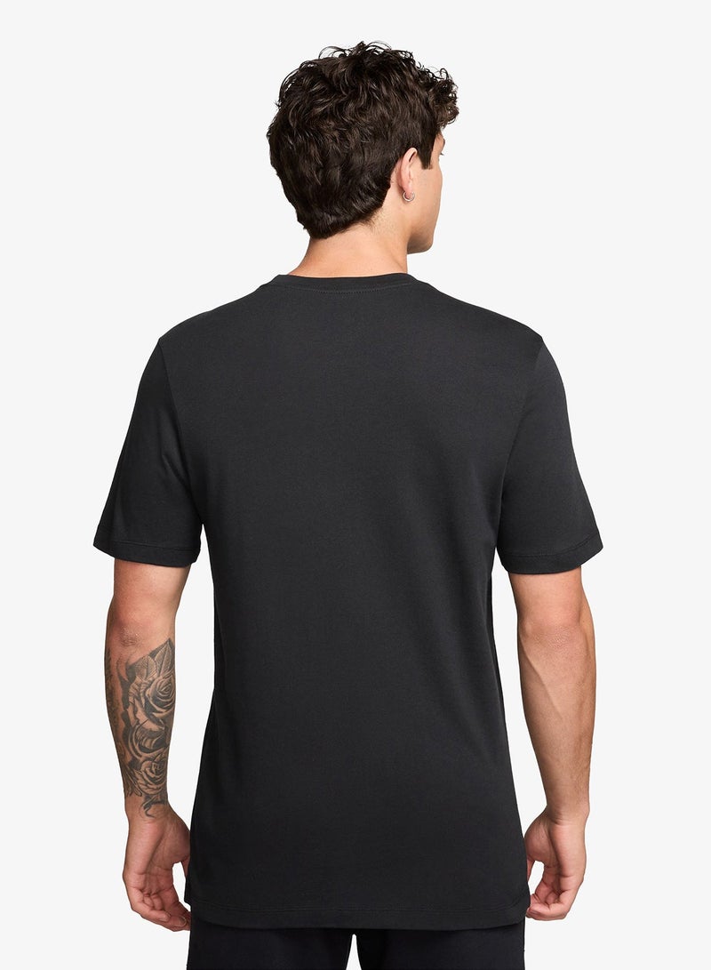 Nike Nsw Standard Celebrate Brand T-Shirt - Image 2