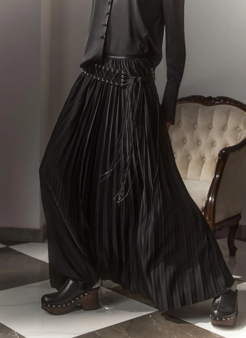 Lichi  Pleated maxi skirt in dense fabric for Women | Best Price UAE
