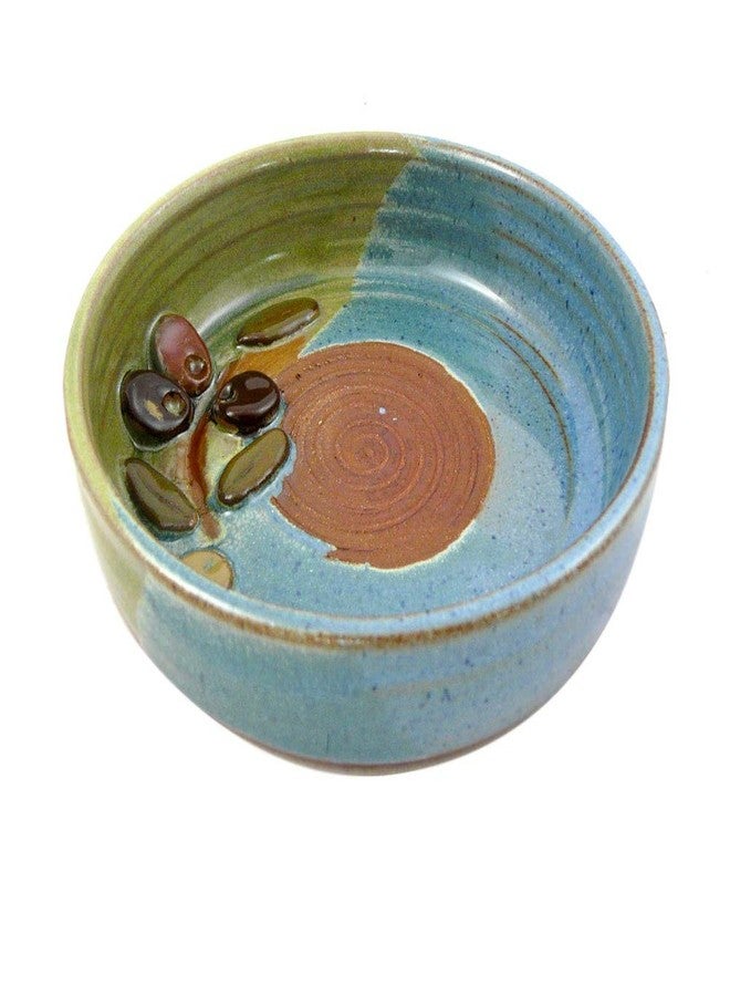 Modern Artisans طبق مبشرة ثوم بتصميم زيتون، مصنوع من الخزف الحجري، صنع في الولايات المتحدة الأمريكية - Image 1