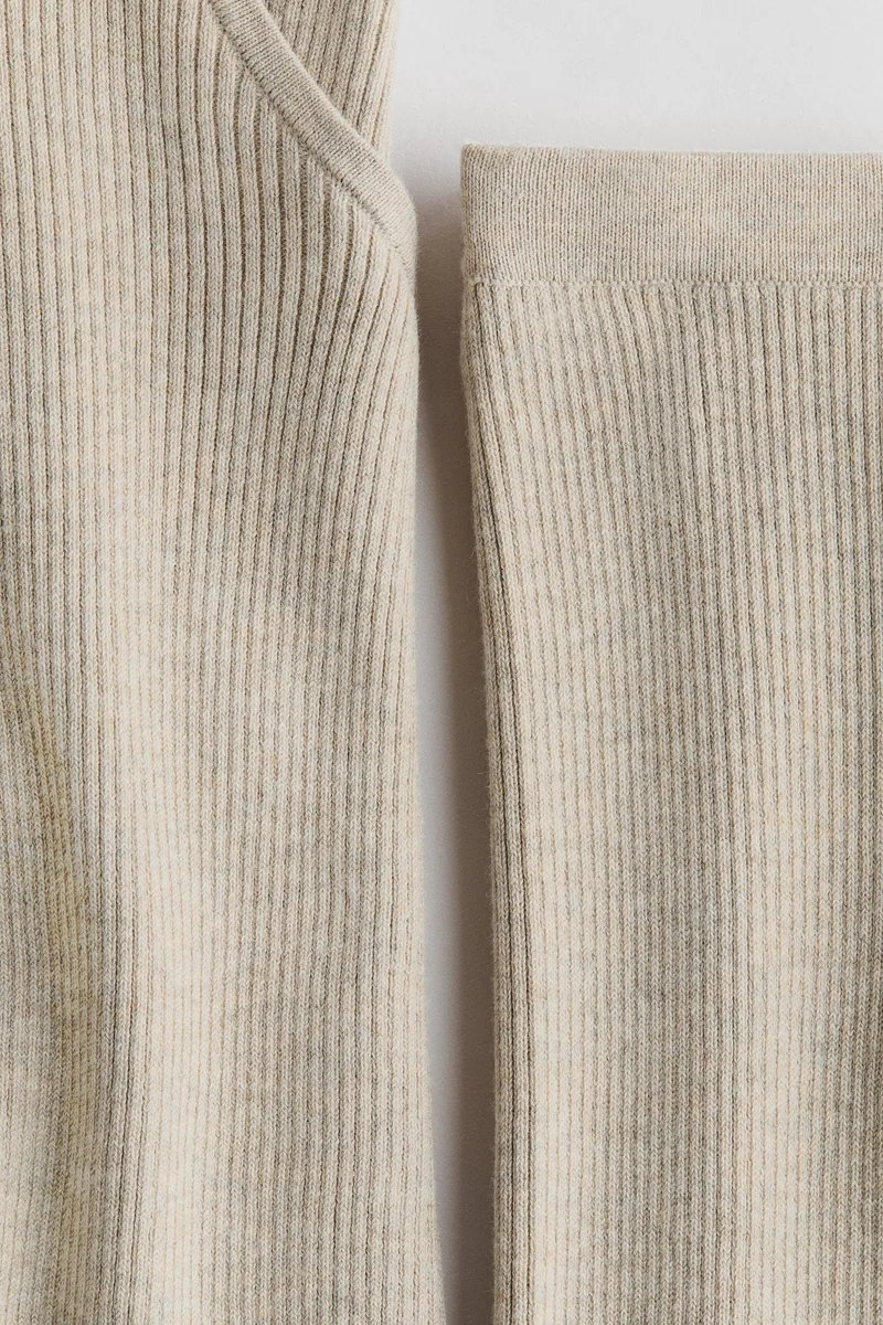 اتش اند ام طقم من بلوزة ولغينغز