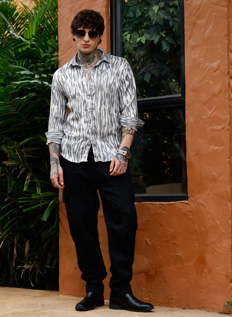 Campus Sutra Campus Sutra Men Contrast-Brush Imprint Shirt | Spread Collar Long Cuffed Sleeves | Button Closure Curved Hem | Abstract-Print Plain | Woven Fabric For Casual & Daily Wear | Charcoal Grey