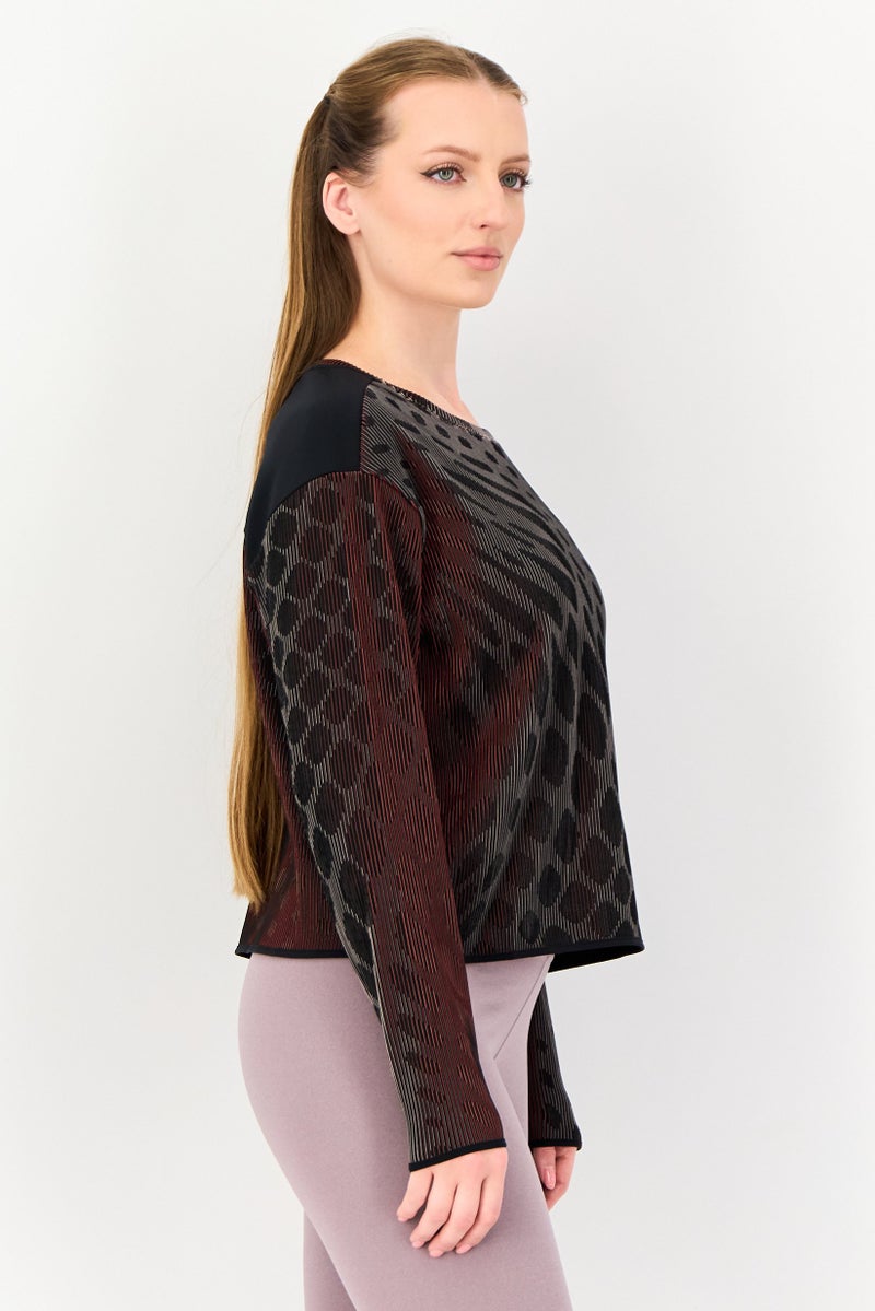 Nike بلوزة جري طويلة الأكمام للنساء بتصميم قياسي، متعددة الألوان - Image 4