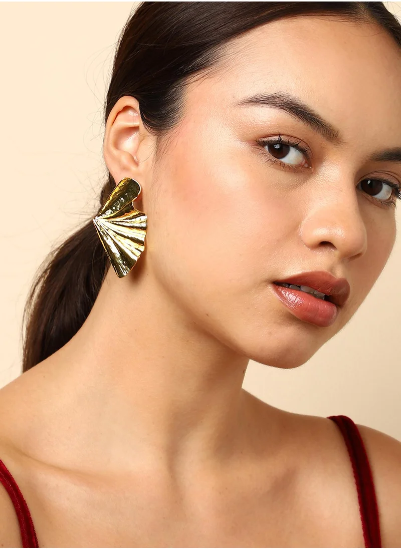 SOHI Casual Stud Earrings