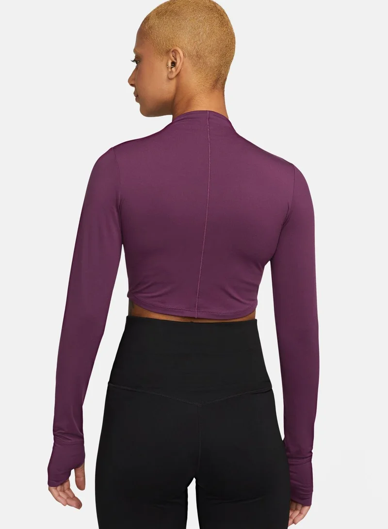 نايكي سترة Dri-Fit One Luxe القياسية بأكمام قصيرة
