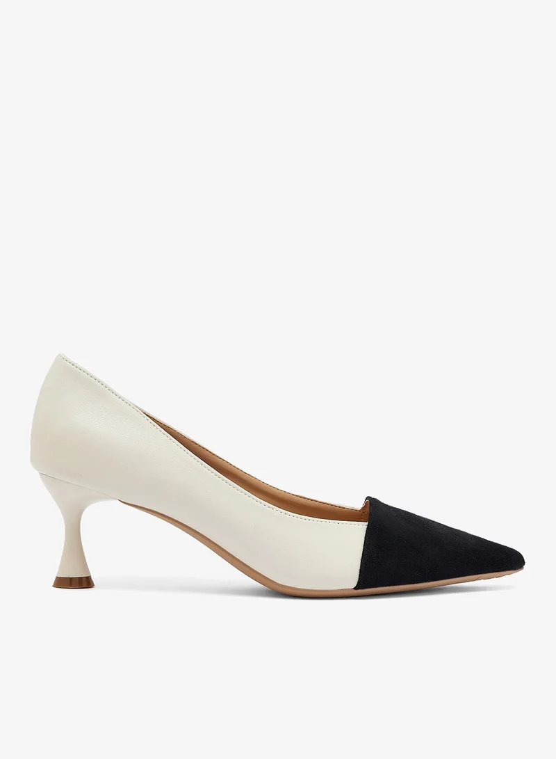 ايلا حذاء بكعب رفيع بتفاصيل جلد الغزال