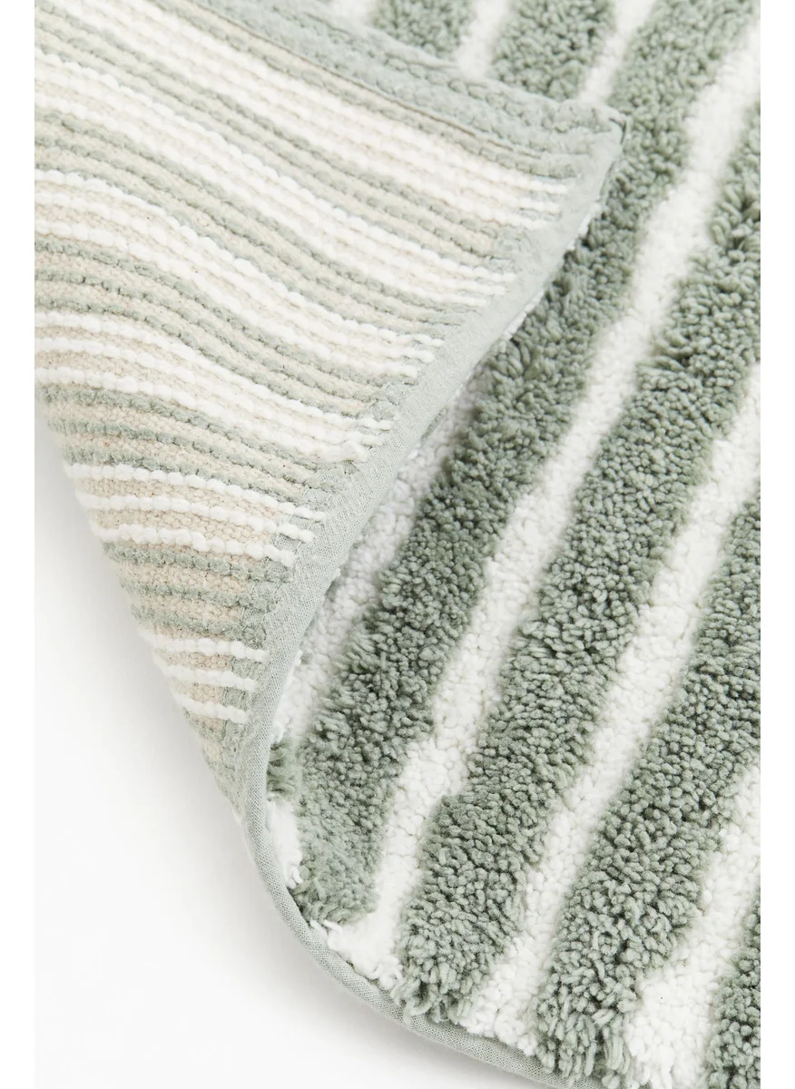 H&M Tufted Cotton Bath Mat