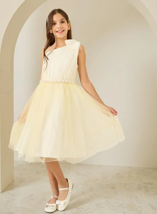 ستايلي فستان مزين باللؤلؤ