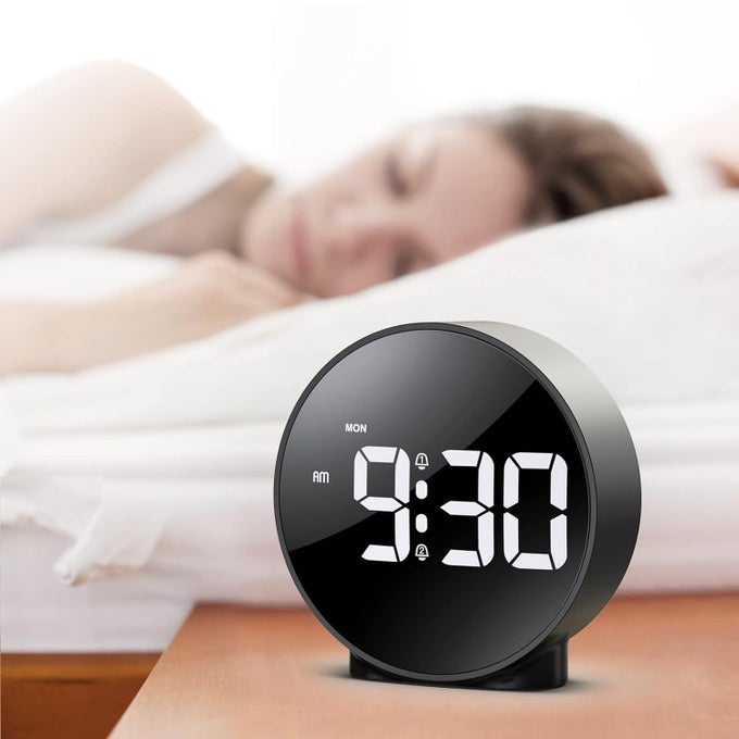LED ALARM CLOCK DIGITAL ROUND CLOCK WITH VOICE AND TOUCH ACTIVATED 2 SEPARATE ALARMS SNOOZE WEEK 4 ADJUSTABLE BRIGHTNESS USBBATTERY POWERED DESK CLOCKS FOR HOME OFFICE BLACK