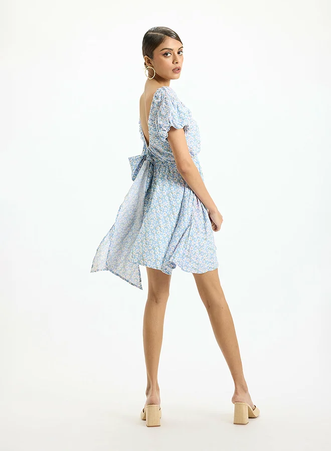 فيرجيو فستان قصير فيرجيو بنقشة الزهور الزرقاء من الفيسكوز 100%