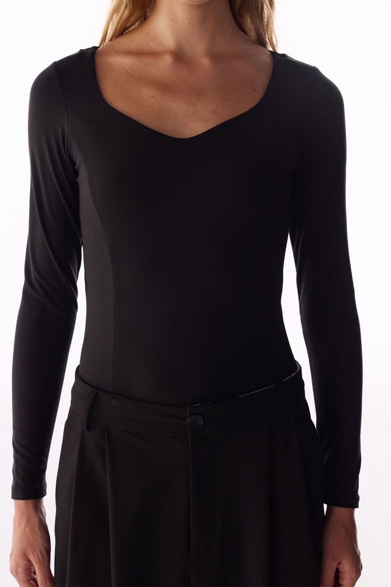 PENTI Heart-Neck Long Sleeve Bodysuit - Image 3