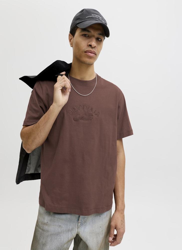 جاك اند جونز تي شيرت بياقة دائرية بقصة عادية بشعار - Image 3