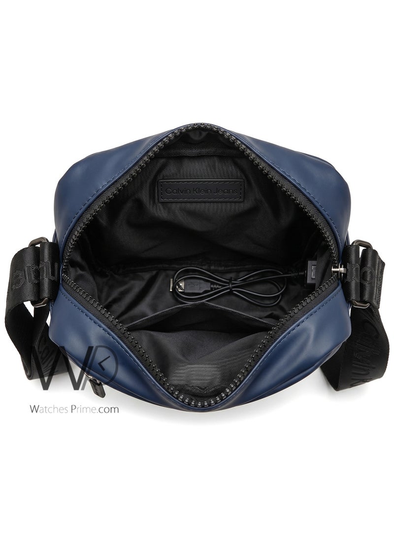 Calvin Klein Jeans Men's Navy Blue Matte Tech Crossbody Bag - Image 4