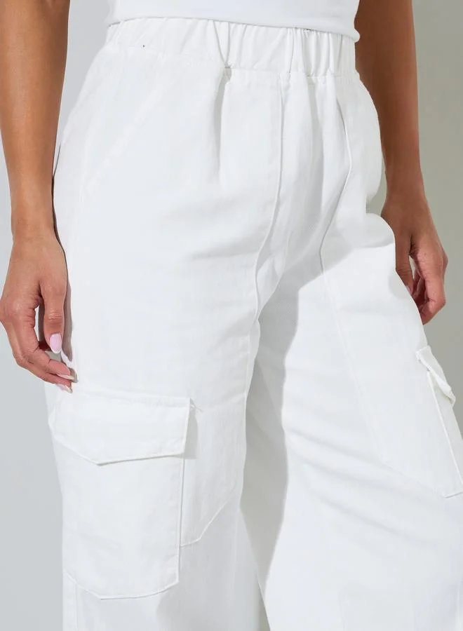 Styli  White Solid Mid-Rise Cuffed Cargo Jeans for Women | Best Price UAE