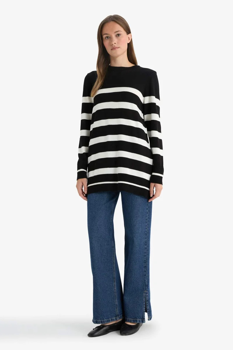 ديفاكتو Regular Fit Crew Neck Tunic