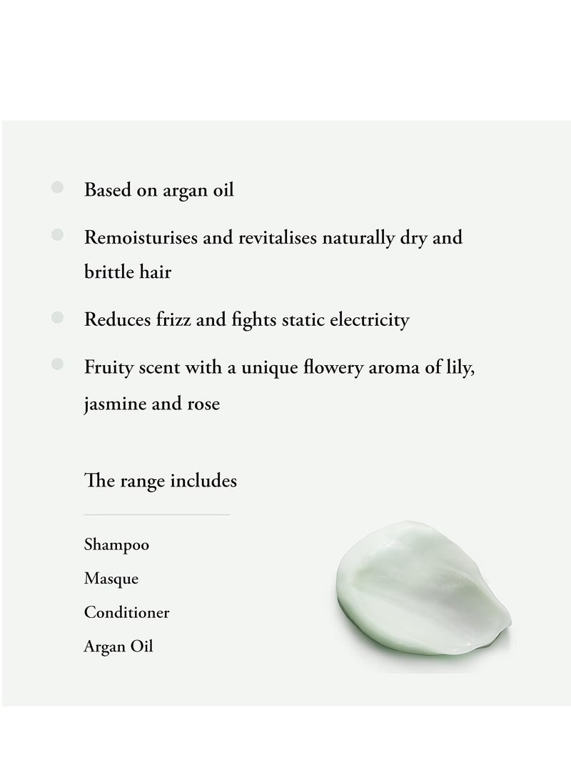 Maria Nila True Soft For Dry Hair Easily absorbed Remoisturises and Reduces Frizz 100 percent Vegan and Sulfate Paraben free  - Image 3