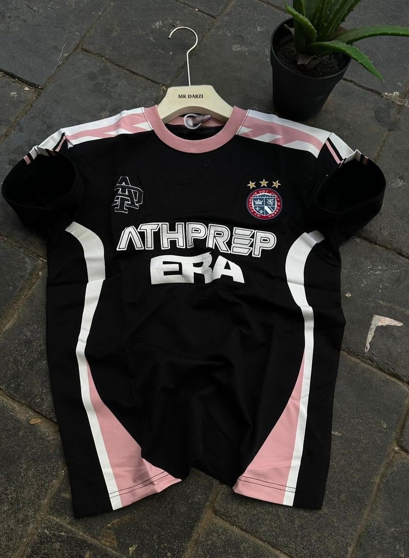 MR DARZI MRDARZI ATHPREP ERA Men’s Graphic T-Shirt – Black & Pink - Image 1