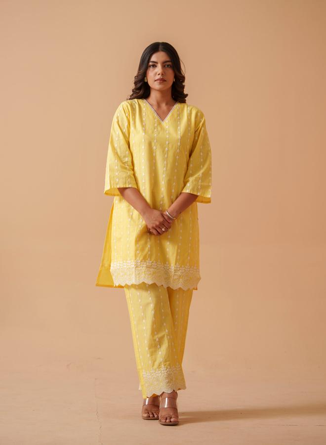 دي دبليو طقم تونيك بالازو قطن خالص مطرز أصفر - Image 1