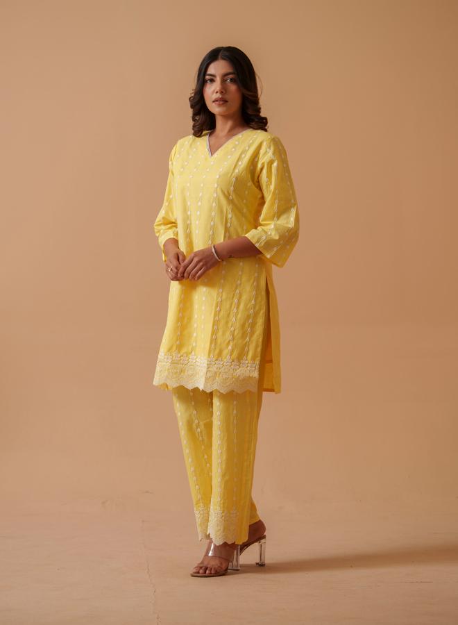 دي دبليو طقم تونيك بالازو قطن خالص مطرز أصفر - Image 4