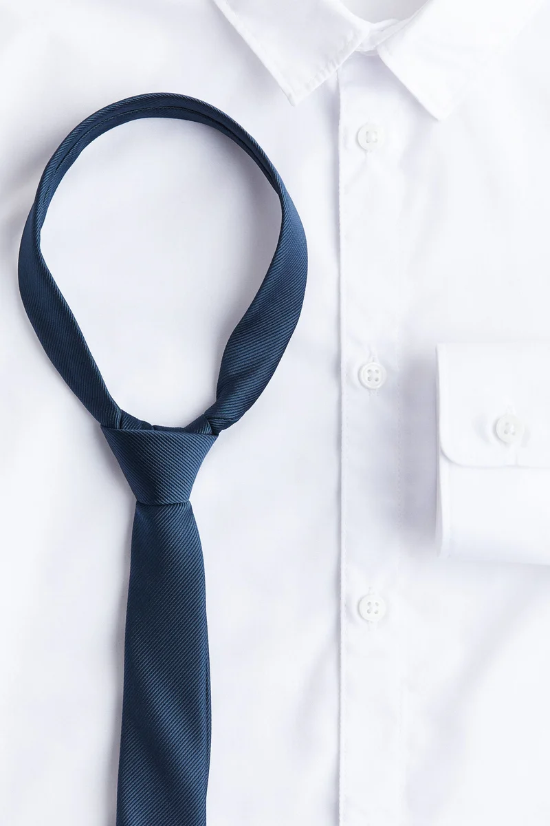 H&M 2-piece shirt and tie set